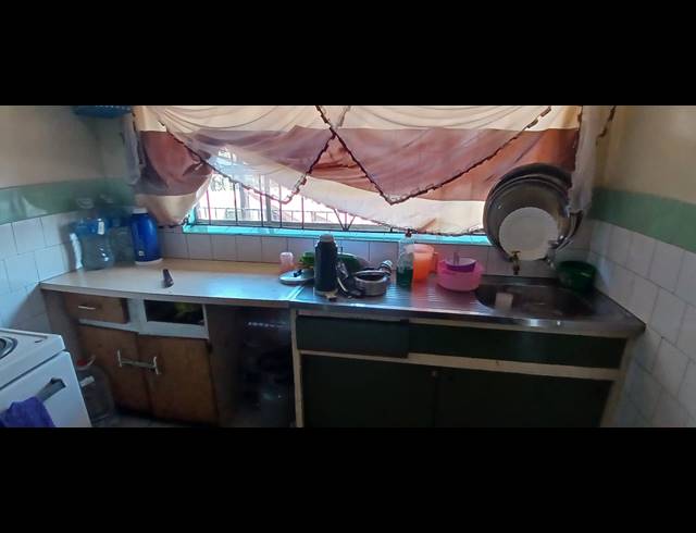 2 BEDROOM FLAT FOR SALE IN VEREENIGING CENTRAL